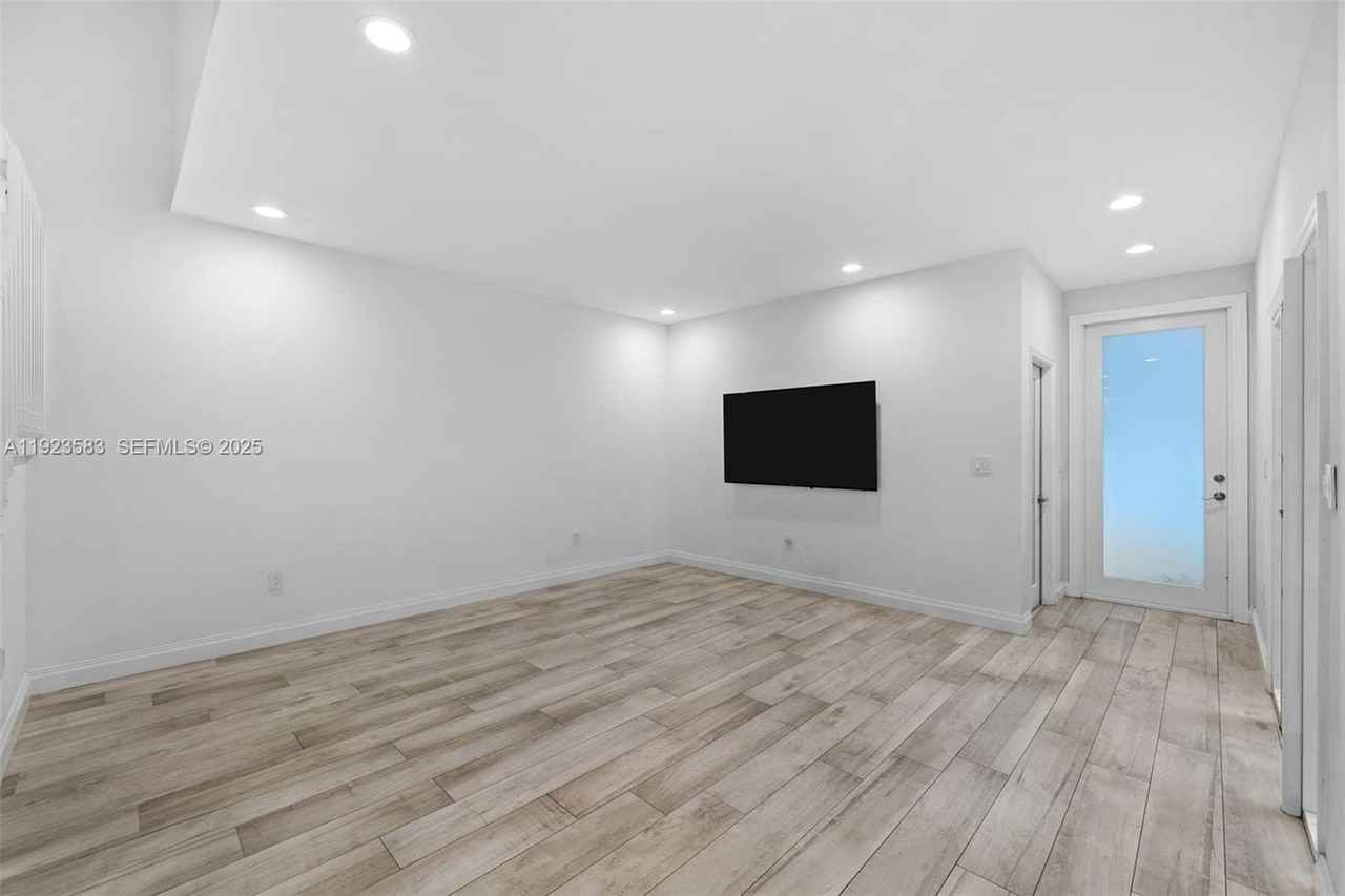 1240 Weeping Willow Way #1240 - Photo 5 of 42