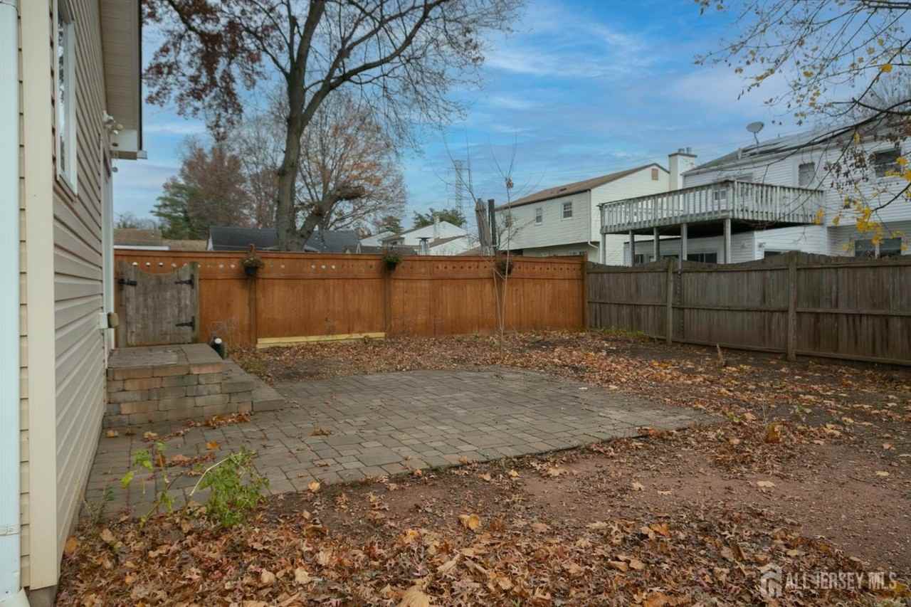 78 Hazelwood Ave - Photo 6 of 26