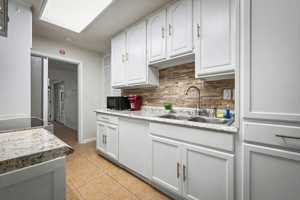 featured image of Rolling Hills Drive