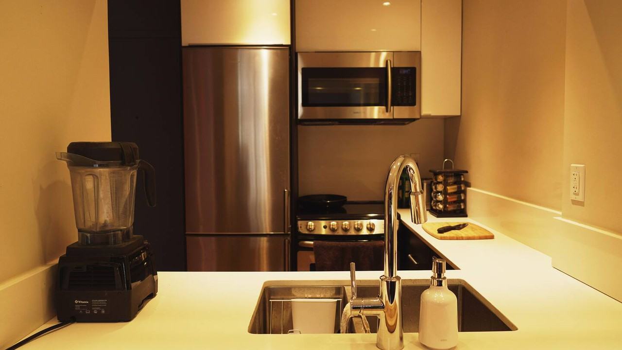 Merton St #251 - Photo 4 of 9