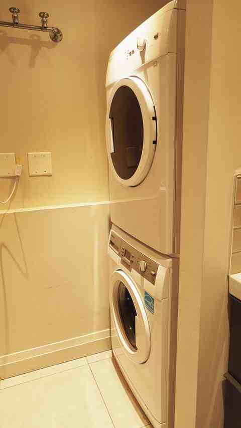 Merton St #251 - Photo 7 of 9