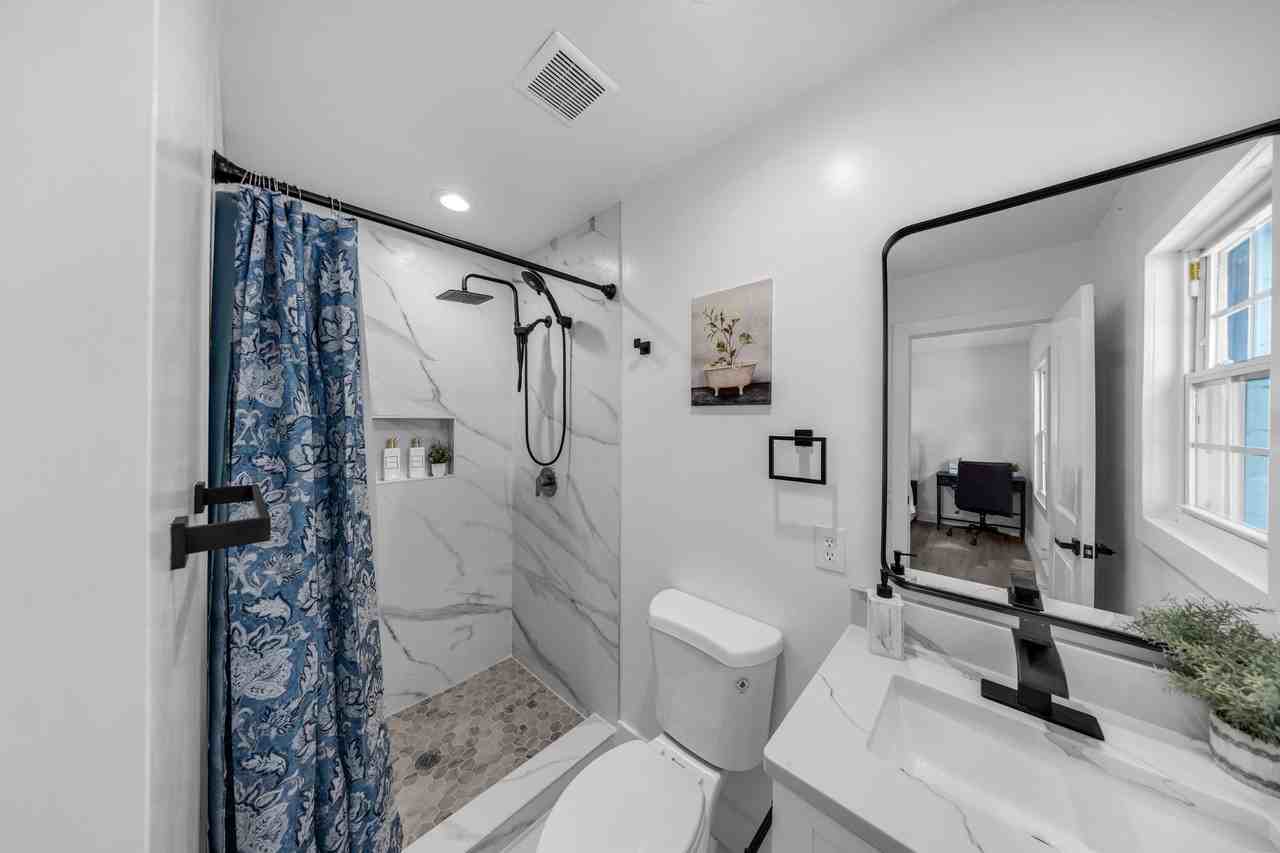 Plantation Dr - Photo 5 of 7