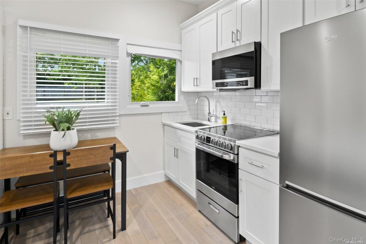 25 Peters Ln Unit A #A - Photo 5 of 12