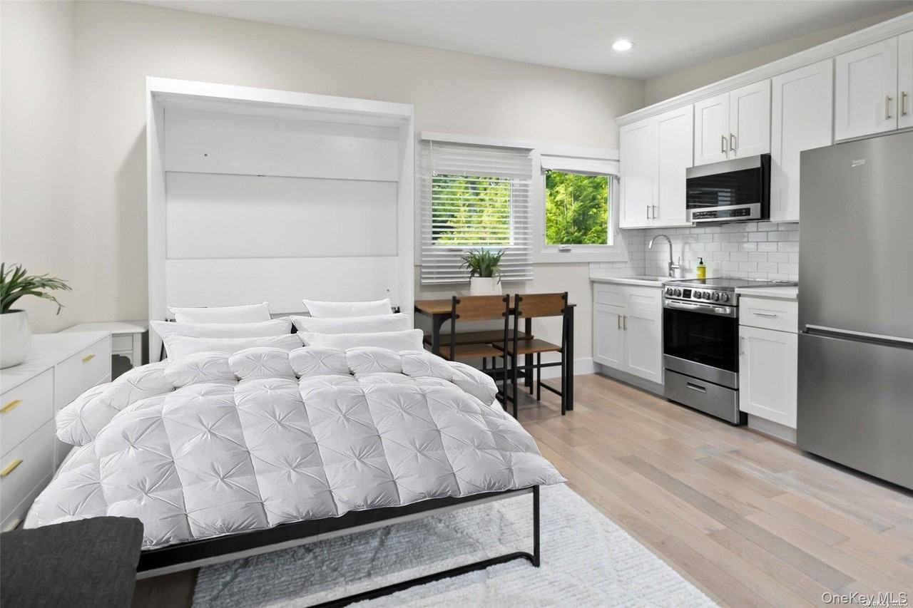 25 Peters Ln Unit A #A - Photo 6 of 12