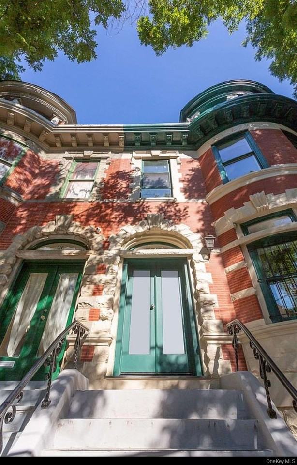 1062 Clay Avenue #2B