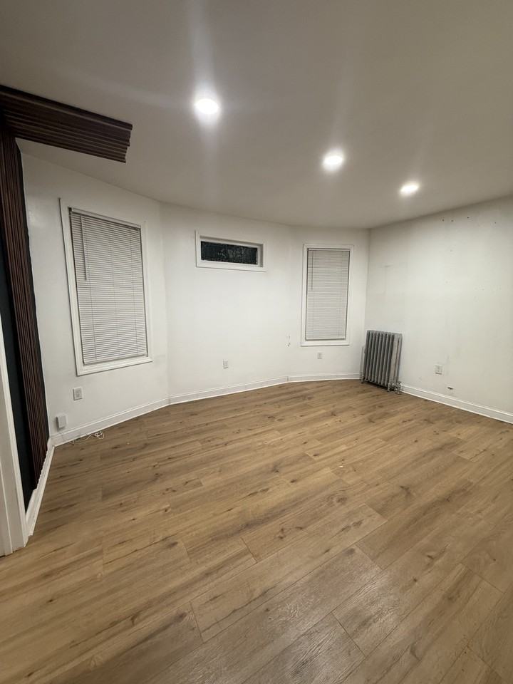 45 Seymour Ave #1 - Photo 6 of 13