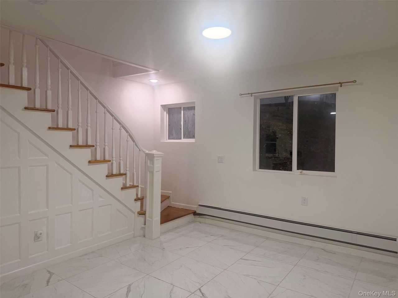 79 Monhagen Ave - Photo 4 of 22