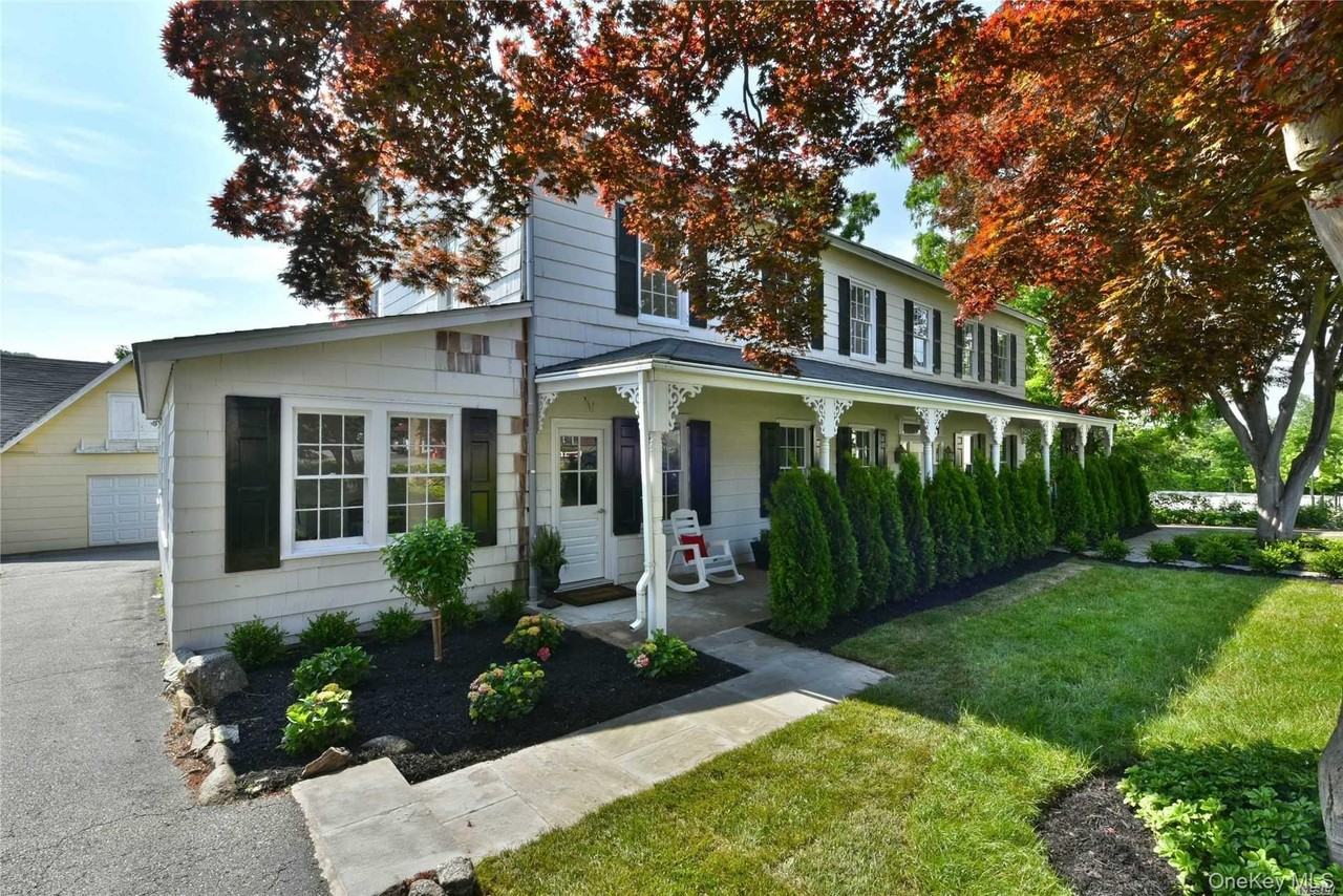 1415 Old Northern Blvd Apt 1s #1S - Photo 2 of 11