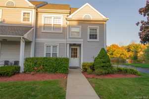 featured image of 87 Kensington Way