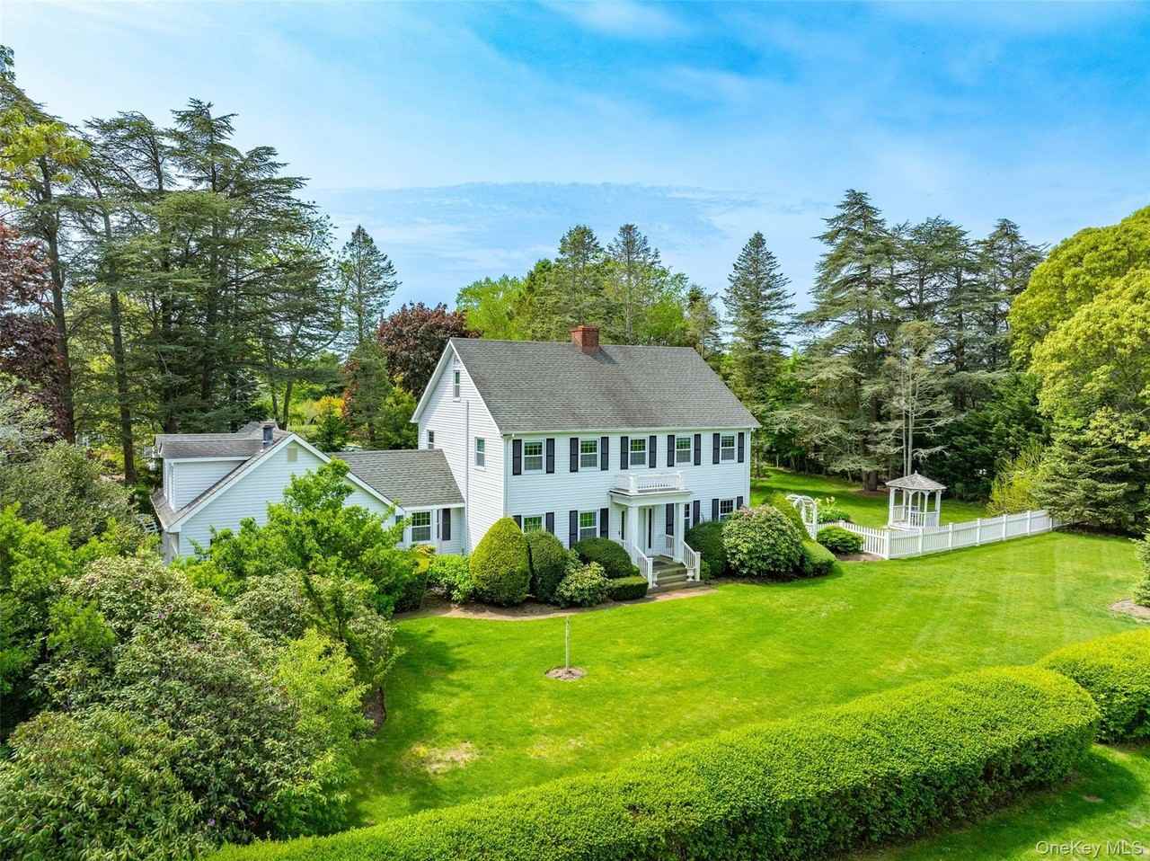 110 Sleepy Hollow Ln - Photo 2 of 46