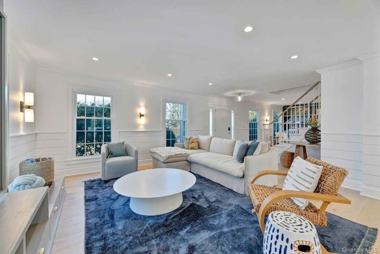 110 Sleepy Hollow Ln - Photo 5 of 46