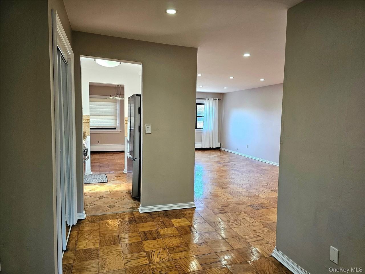 2261 Palmer Ave Apt 3c #3C - Photo 3 of 20