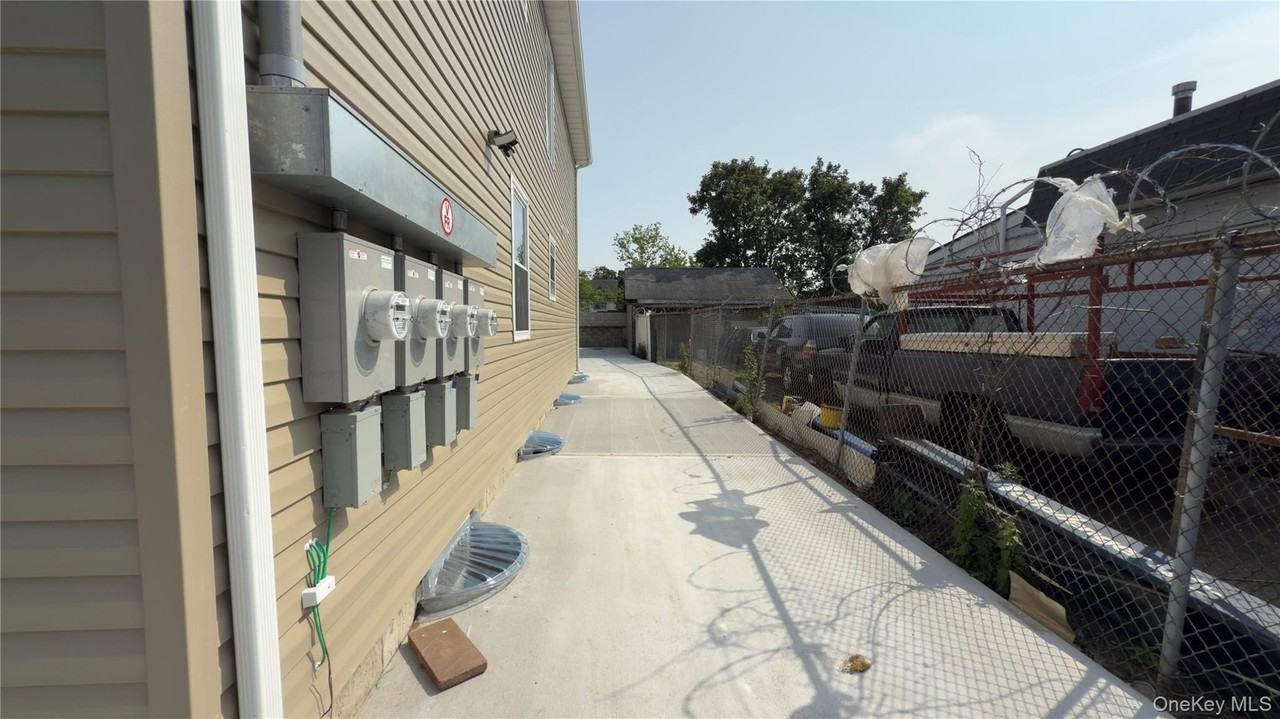 120 Linden Ave - Photo 2 of 16