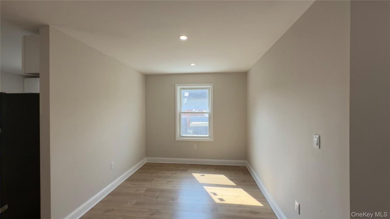 120 Linden Ave - Photo 7 of 16