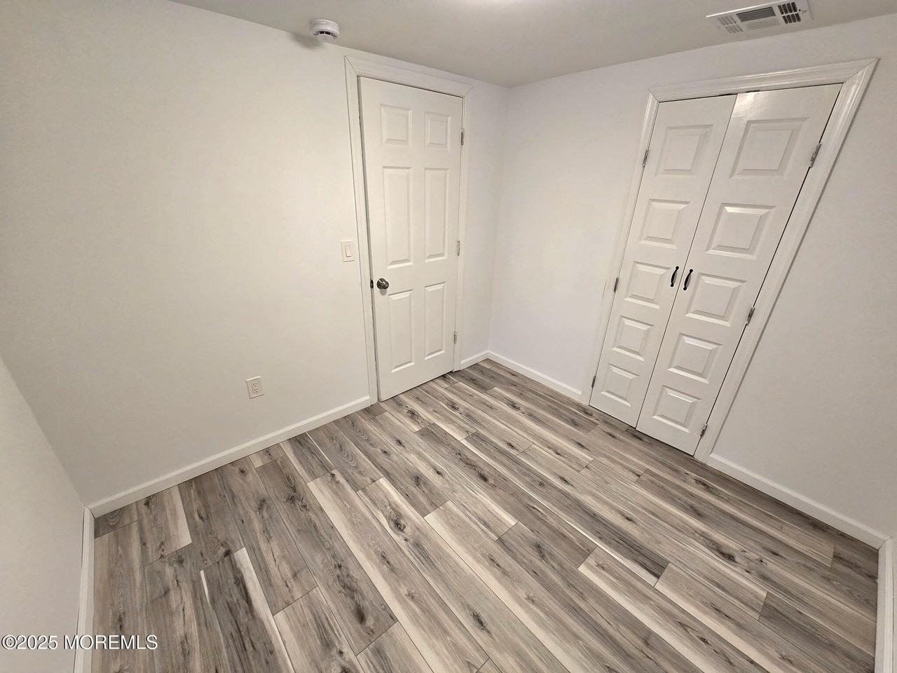 912 Sunset Avenue #REAR - Photo 5 of 7