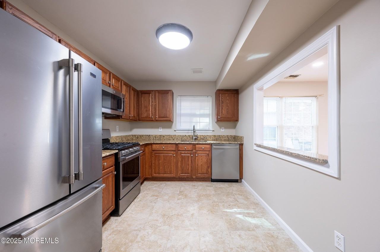 157 Tulip Ln - Photo 7 of 27