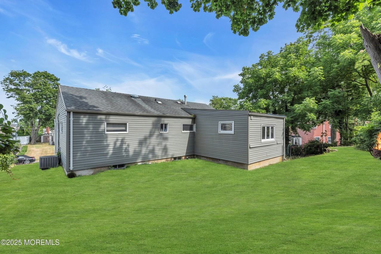 988 Elizabeth Ter - Photo 7 of 16