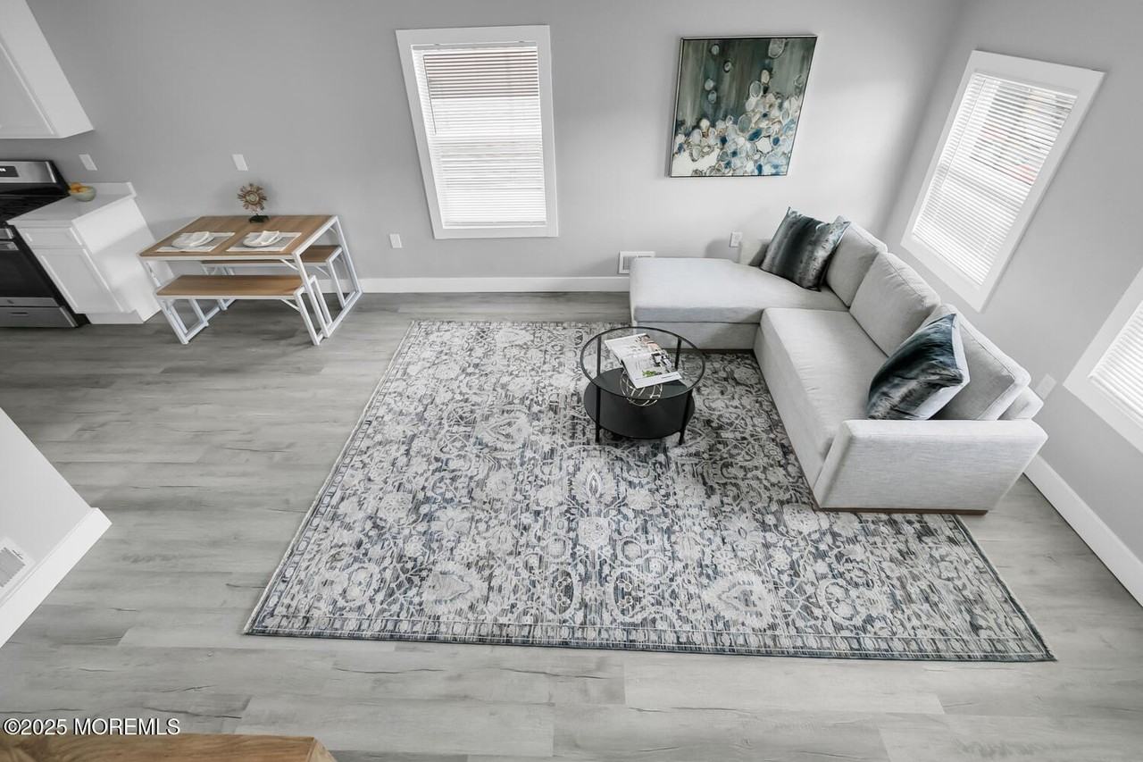 33 Grove Pl - Photo 2 of 20