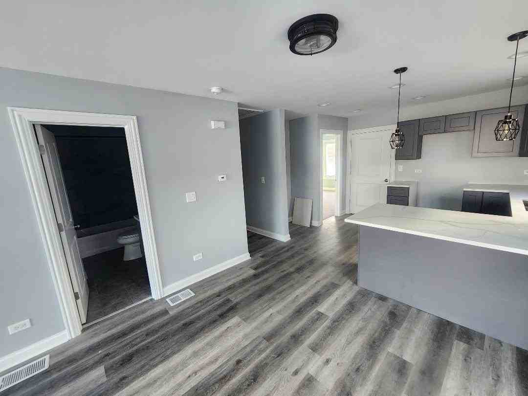 4147 Prairie Avenue - Photo 3 of 17