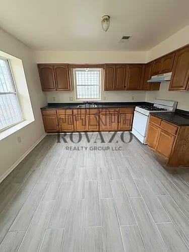 33 Fabyan Place #1 - Photo 2 of 6