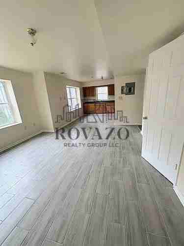 33 Fabyan Place #1 - Photo 3 of 6