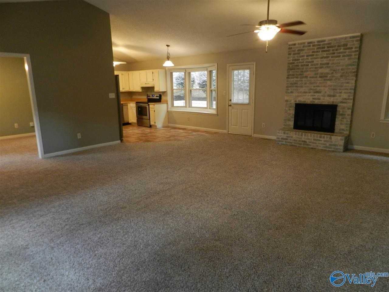 118 Wingfield Dr - Photo 4 of 18