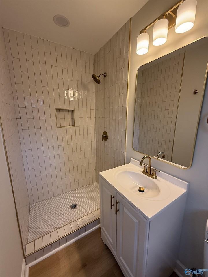 1002 Parcus Rd Se - Photo 7 of 13