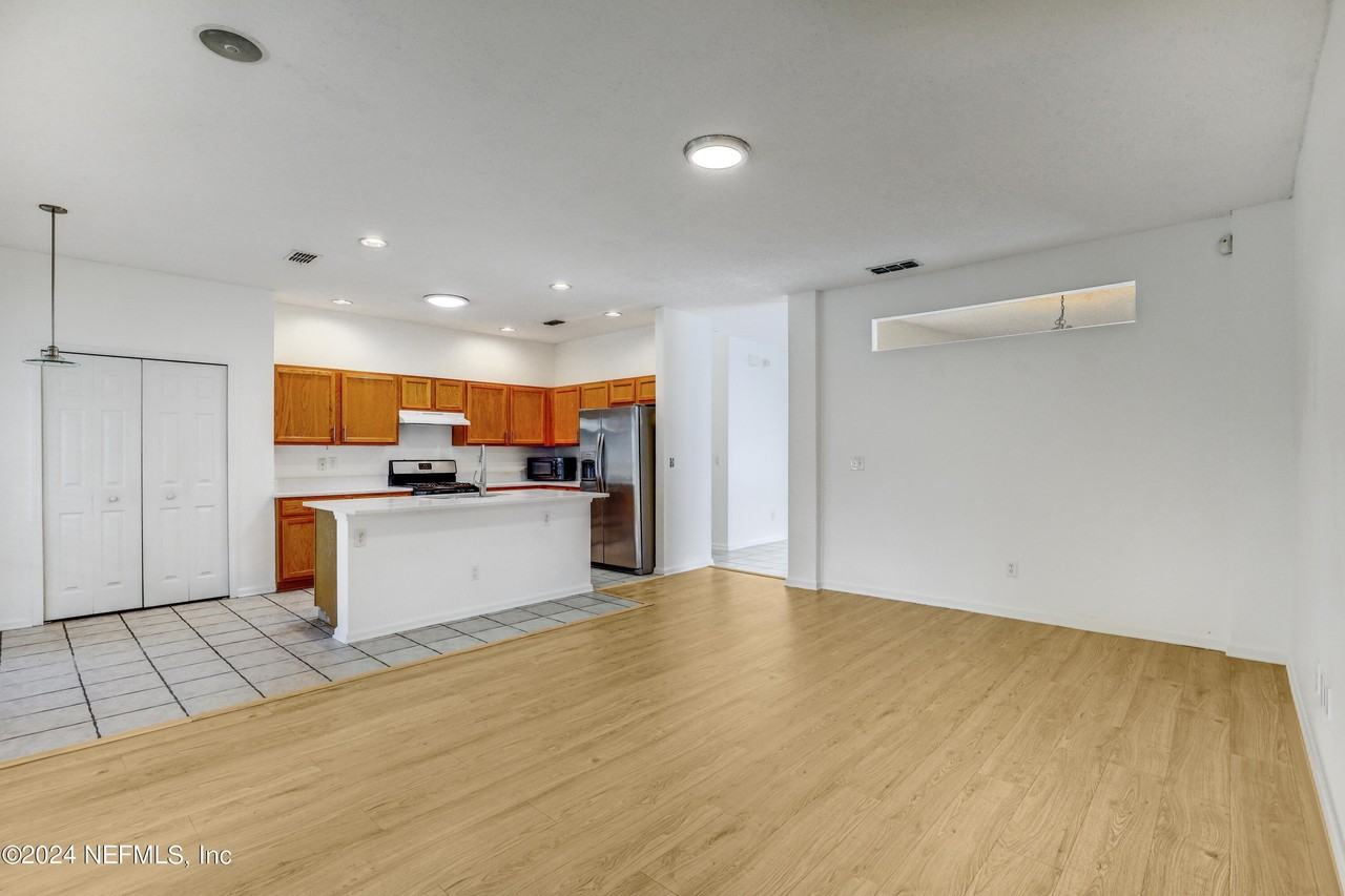 4232 Ripken Cir E - Photo 5 of 46