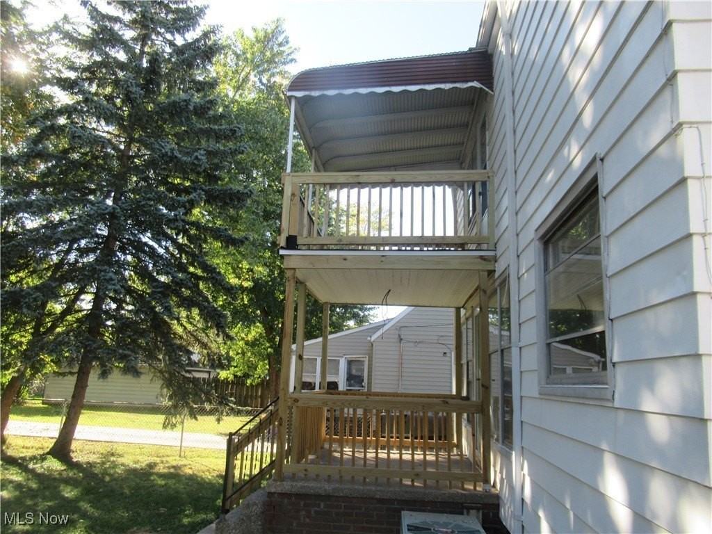 5108 Edenhurst Rd - Photo 3 of 32