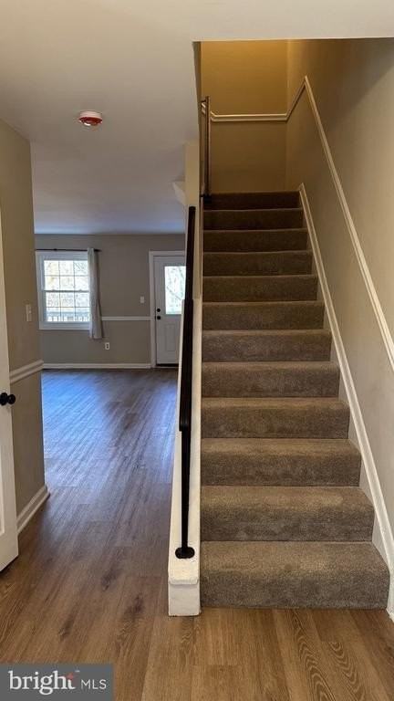 1649 Forest Hill Ct - Photo 2 of 28