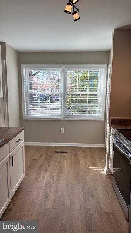 1649 Forest Hill Ct - Photo 6 of 28