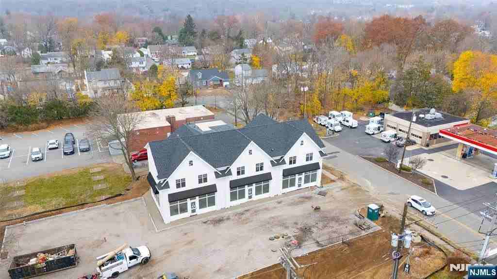 445 Ramapo Valley Road - Photo 2 of 19