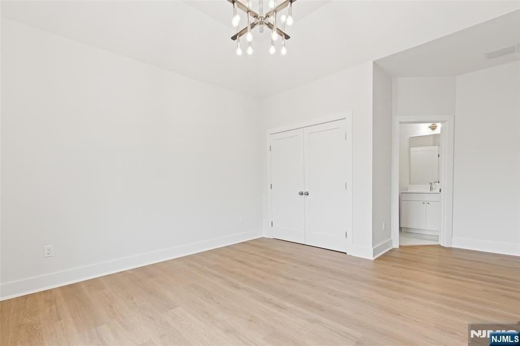 445 Ramapo Valley Road - Photo 7 of 19