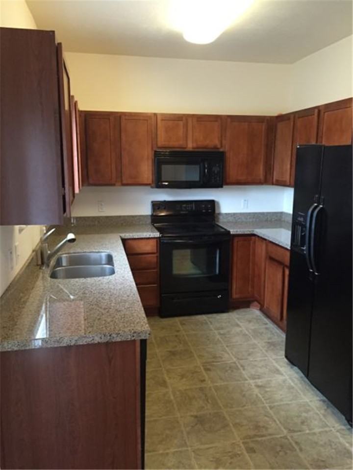71 Bella Monte Drive - Photo 3 of 15