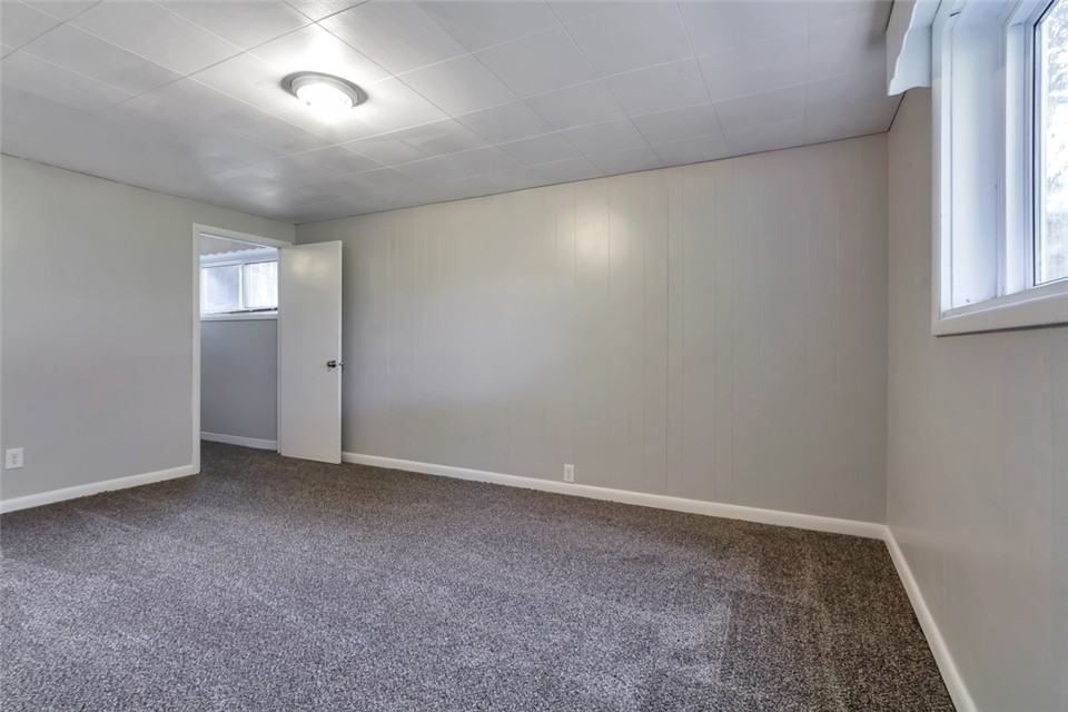 2370 S Parleys Cir - Photo 4 of 6