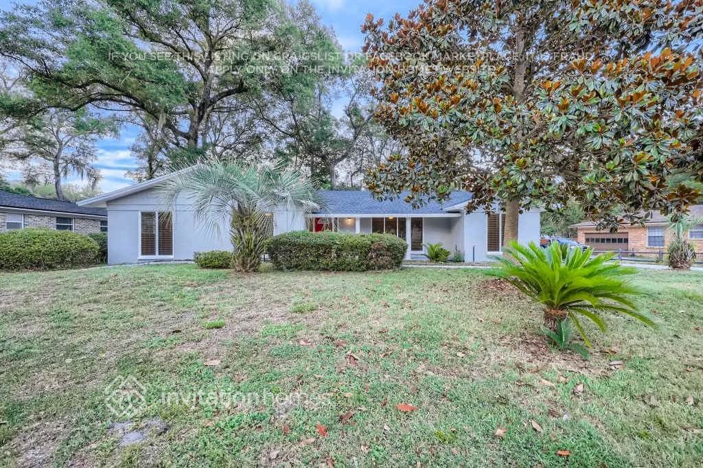 2817 Paces Ferry Rd W - Photo 2 of 27