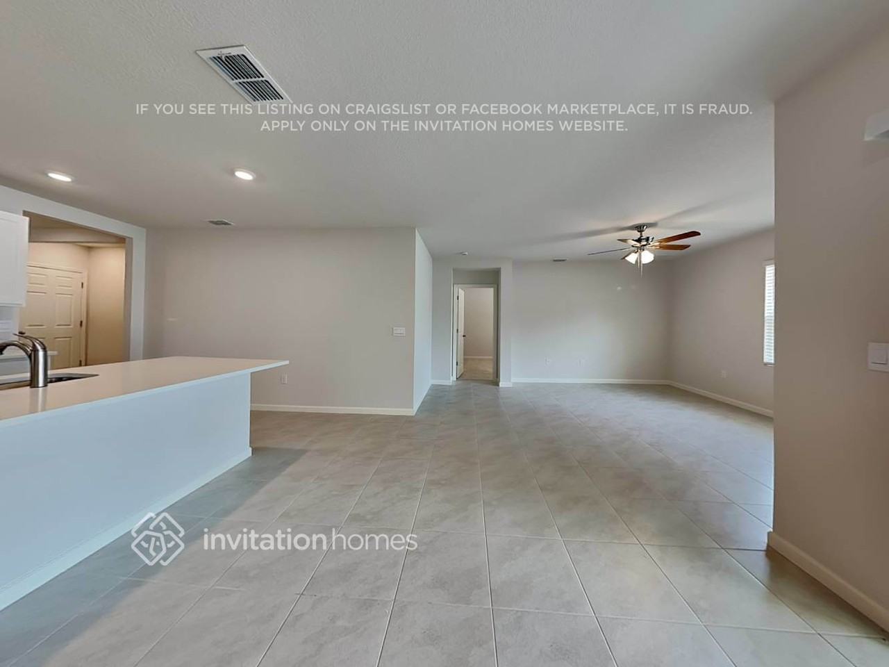 1375 Valencia St Se - Photo 4 of 20