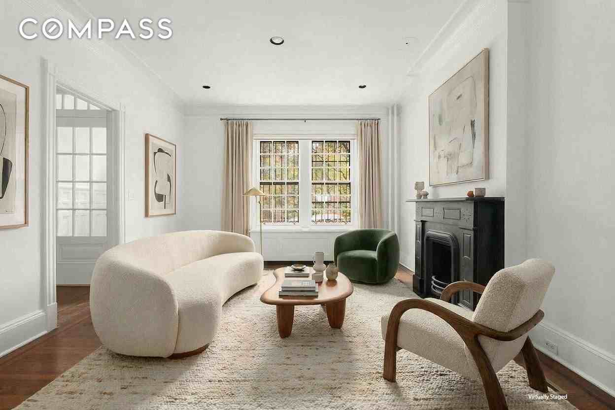 152 E End Ave #TH - Photo 2 of 14