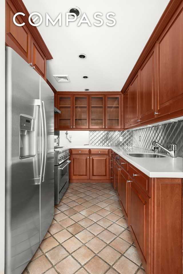 152 E End Ave #TH - Photo 4 of 14