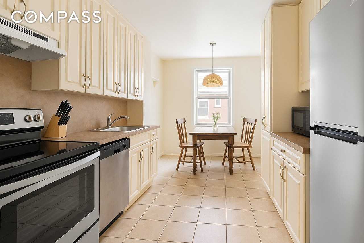 181 73rd St #451 - Photo 5 of 10