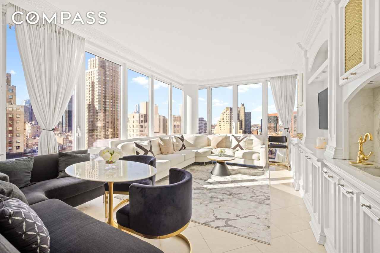 310 W 52nd St #14B - Photo 4 of 13