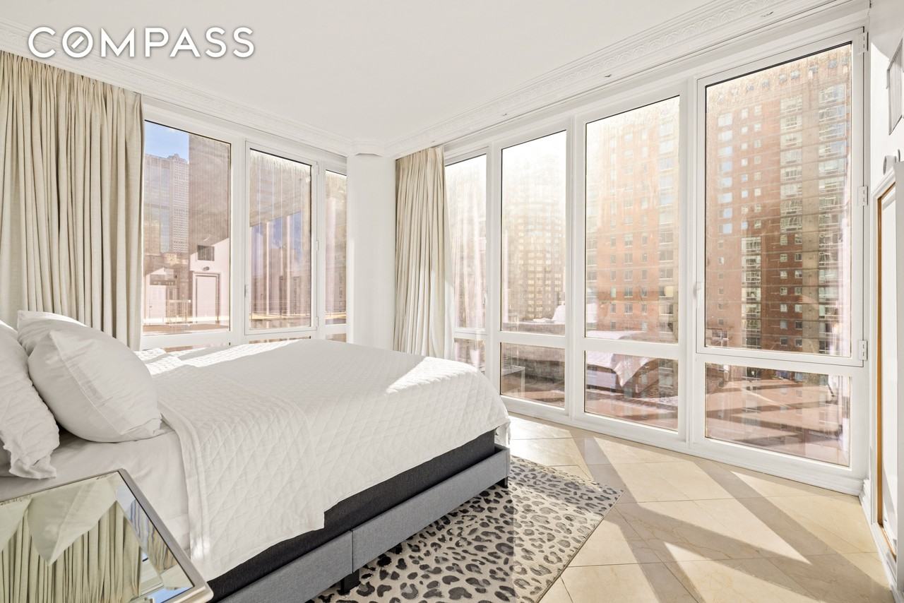 310 W 52nd St #14B - Photo 5 of 13