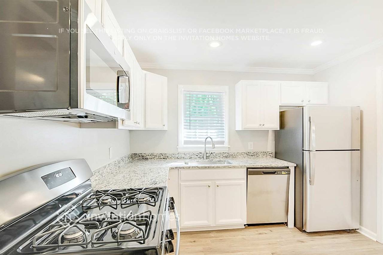 512 Uzzle St - Photo 6 of 22