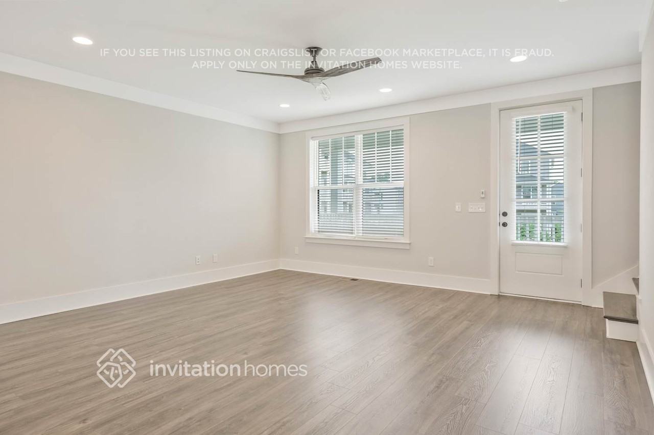 220 Founders Ln - Photo 4 of 27