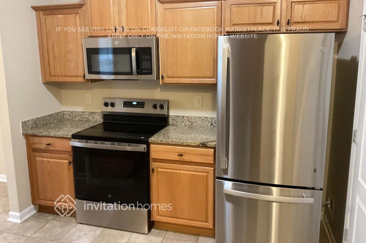 6532 Silk Tree Pointe - Photo 5 of 15