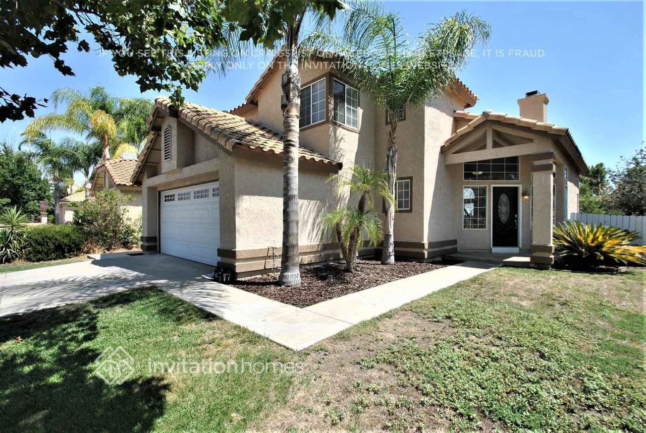 24321 Via Las Junitas