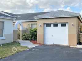 featured image of 7215 Southwest 42nd Court