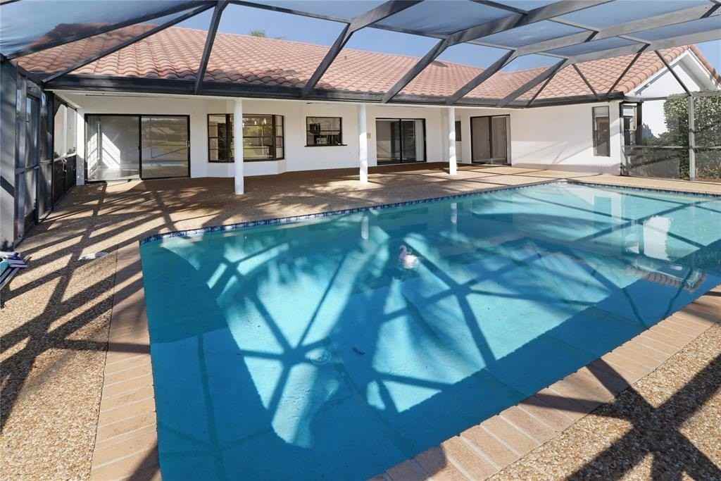 11310 Lake Tree Ct - Photo 4 of 42