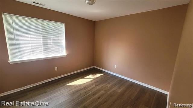 3581 Reeves Dr - Photo 7 of 8