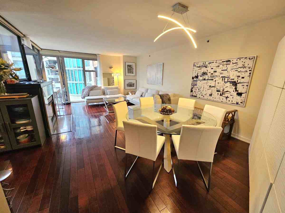 990 Beach Avenue - Photo 4 of 23